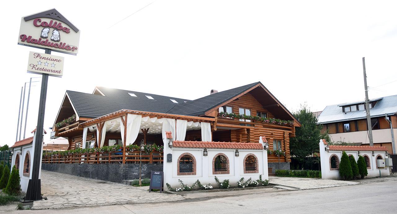 Domeniul Haiducilor Bucovina Villa Suceava Exterior photo